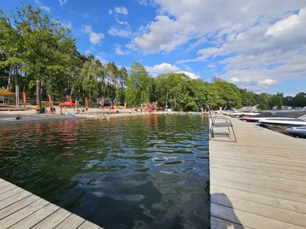 Magic Camping nad jeziorem