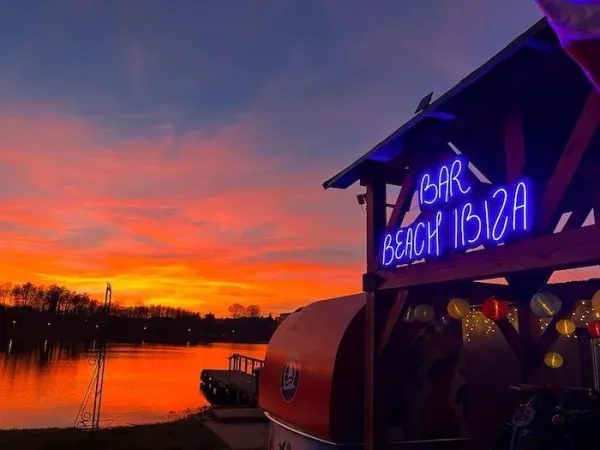 Beach Bar Ibiza nad jeziorem Reczynek w Ośnie Lubuskim