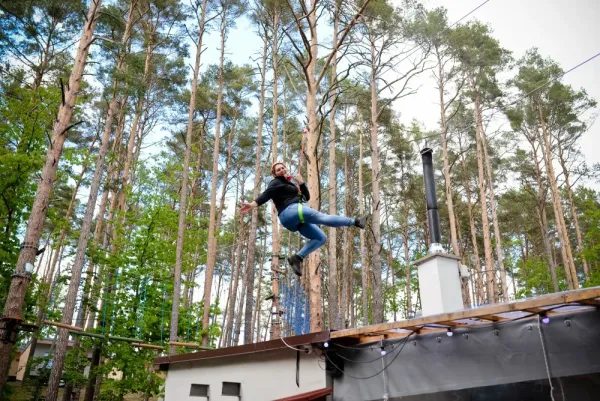 Park linowy Magic Jungle w Lubniewicach