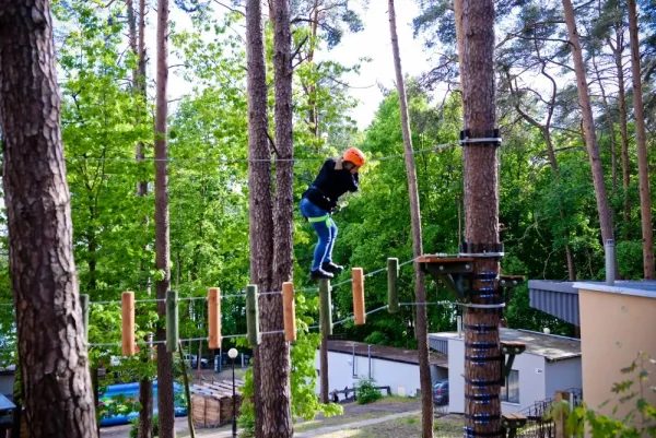 Park linowy Magic Jungle w Lubniewicach